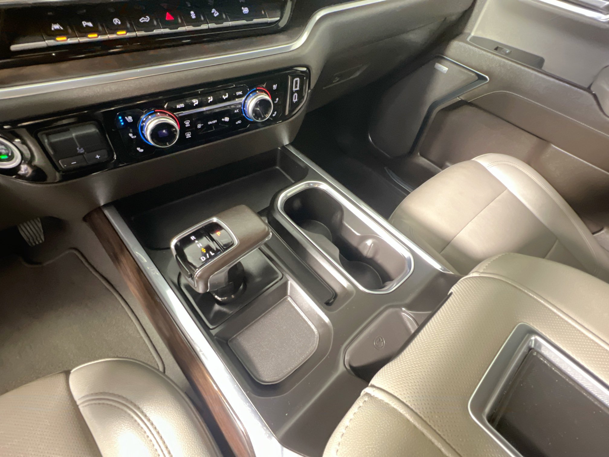 Used 2022 GMC Sierra 1500 SLT w/ SLT Premium Plus Package image 26