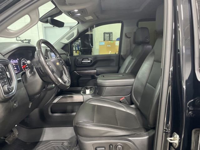 Used 2020 Chevrolet Silverado 2500 LTZ w/ LTZ Plus Package image 17