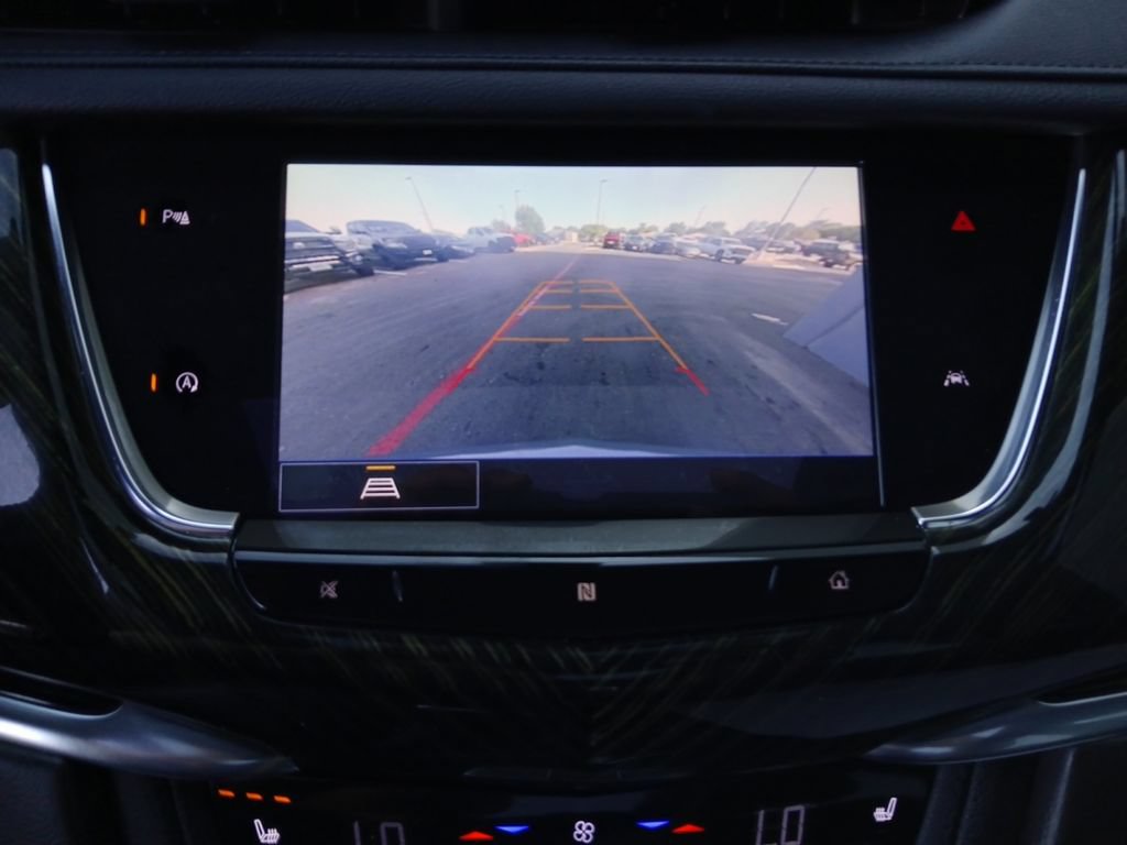 Used 2021 Cadillac XT6 Premium Luxury FWD image 9