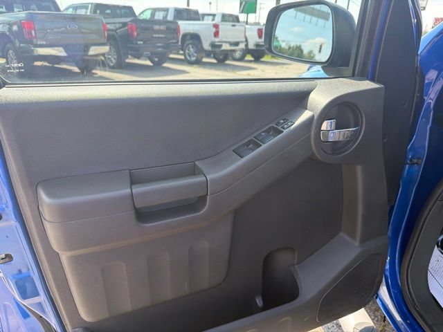 Used 2015 Nissan Xterra PRO-4X w/ Pro-4x Leather Package AWD/4WD image 11