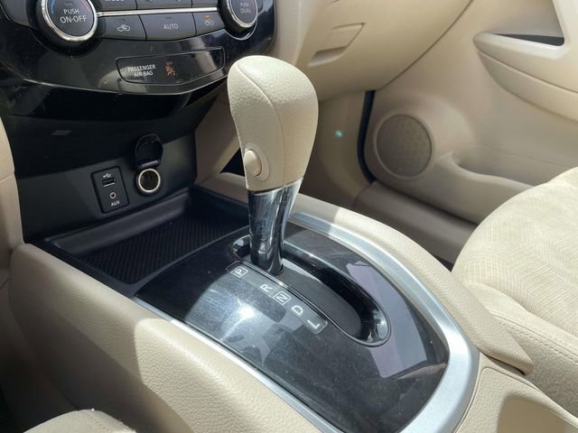Used 2015 Nissan Rogue SV image 28