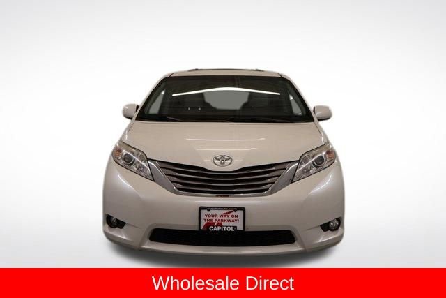 Used 2017 Toyota Sienna XLE w/ XLE Navigation Package AWD/4WD image 6