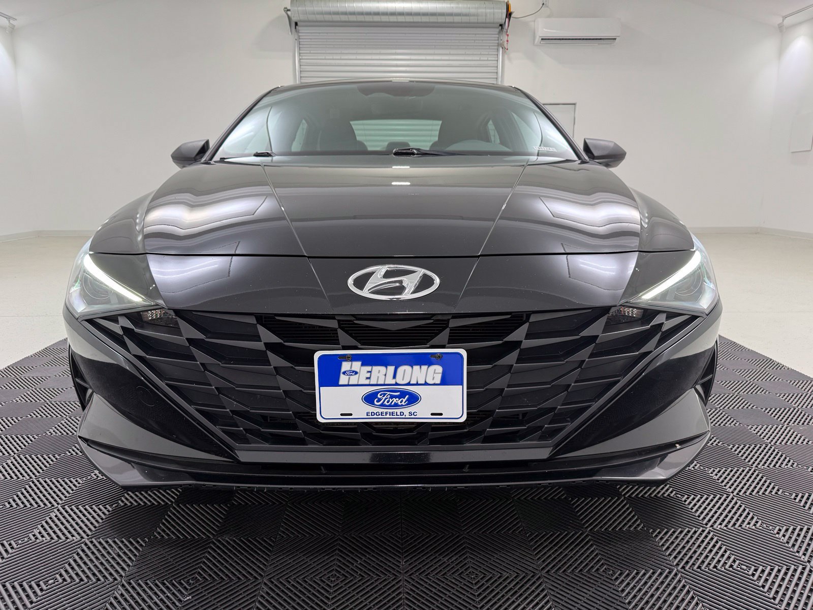 Used 2021 Hyundai Elantra SEL FWD image 2
