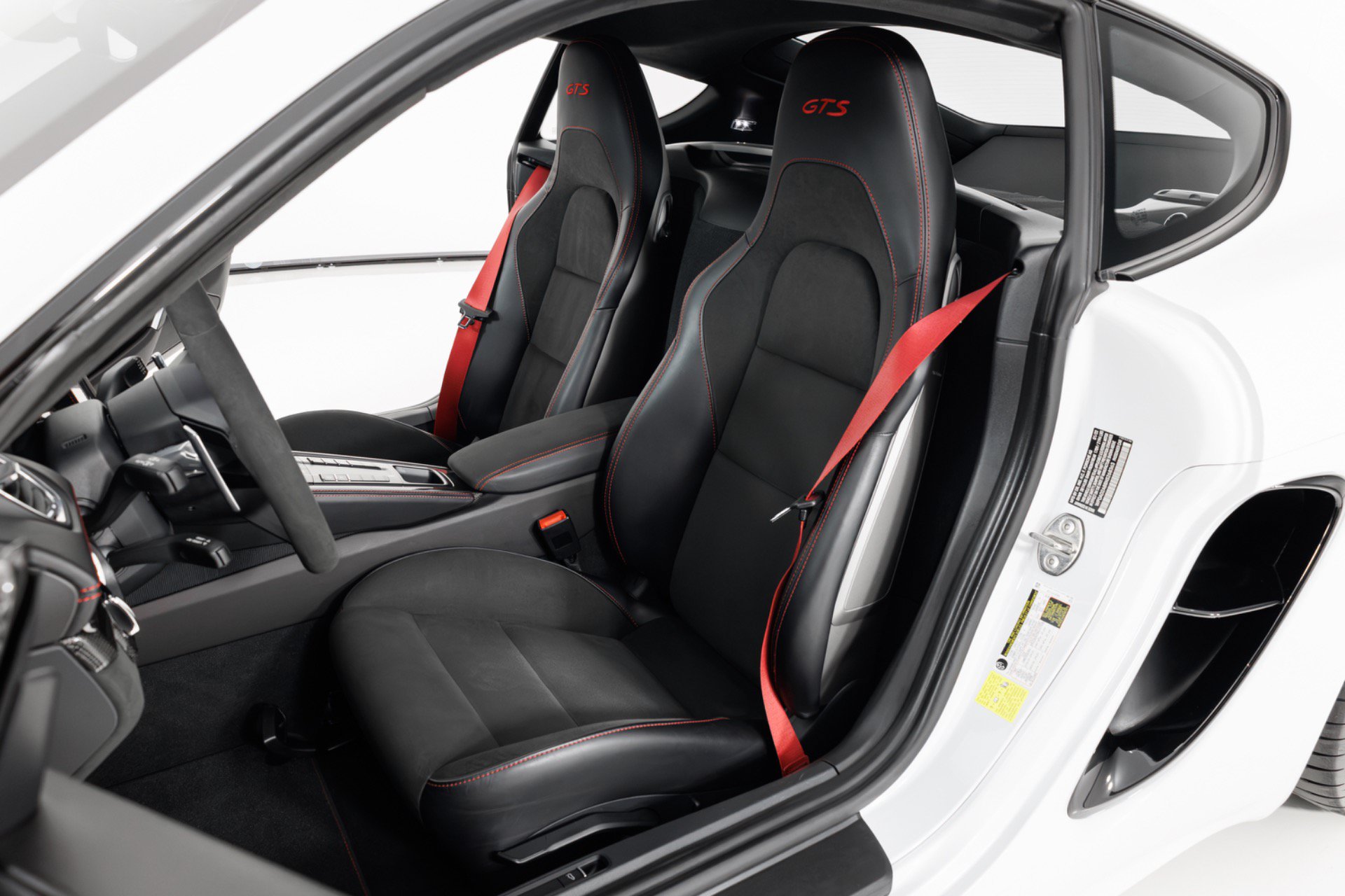 Used 2022 Porsche 718 Cayman GTS RWD image 15