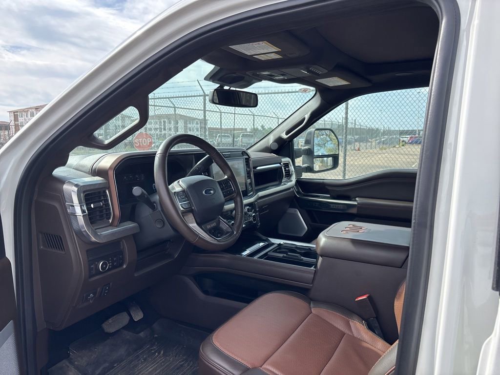 Used 2025 Ford F450 King Ranch AWD/4WD image 9