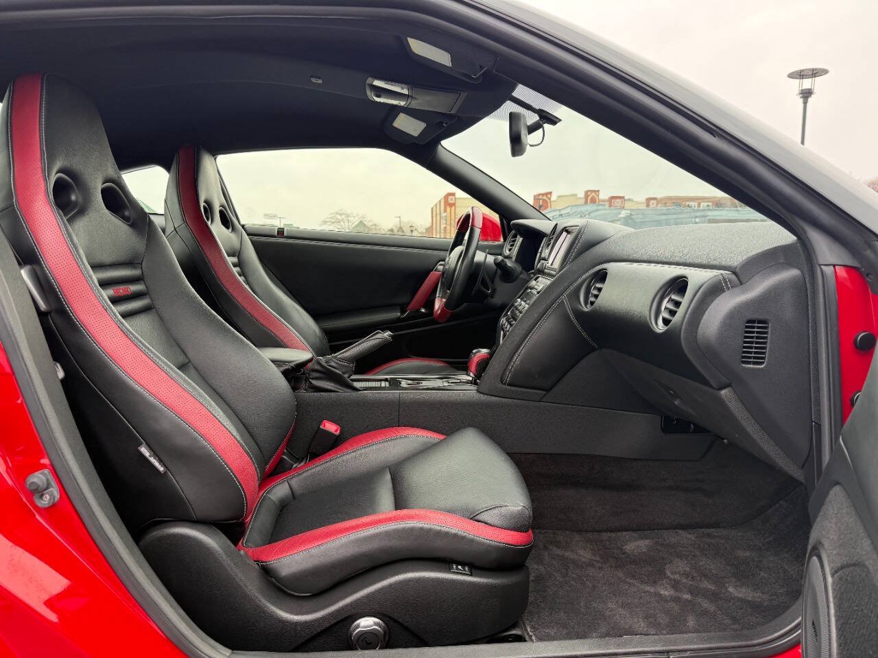 Used 2015 Nissan GT-R Black Edition AWD/4WD image 20