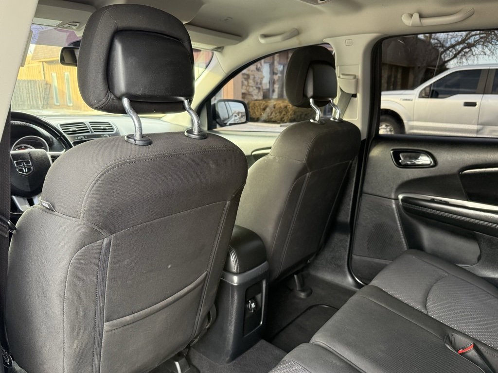 Used 2019 Dodge Journey SE image 19