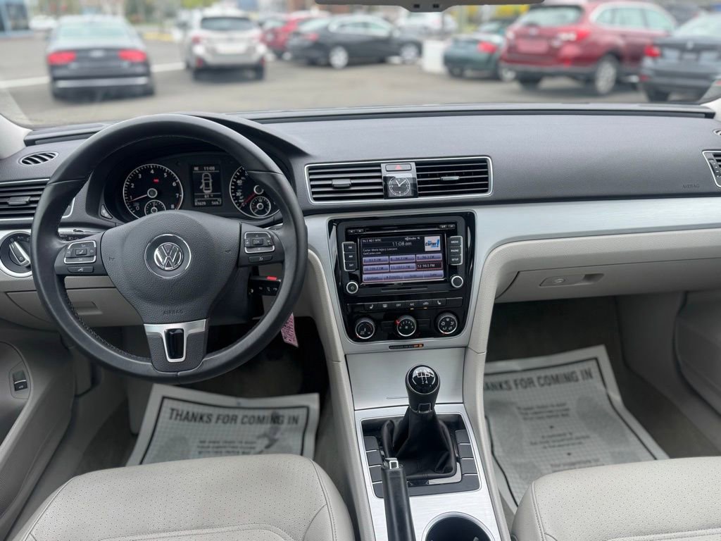 Used 2013 Volkswagen Passat 2.5 SE FWD image 26
