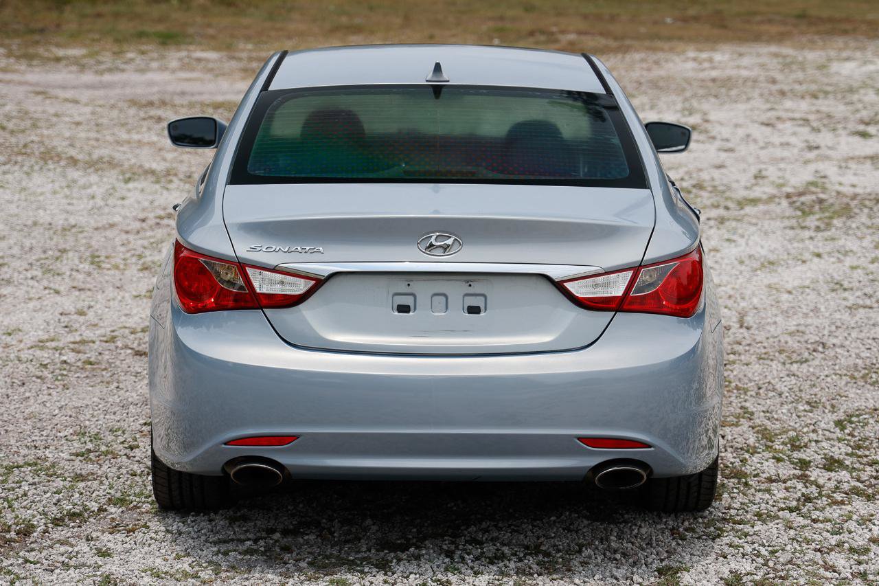 Used 2011 Hyundai Sonata SE w/ Navigation & Sunroof Pkg 4 FWD image 9