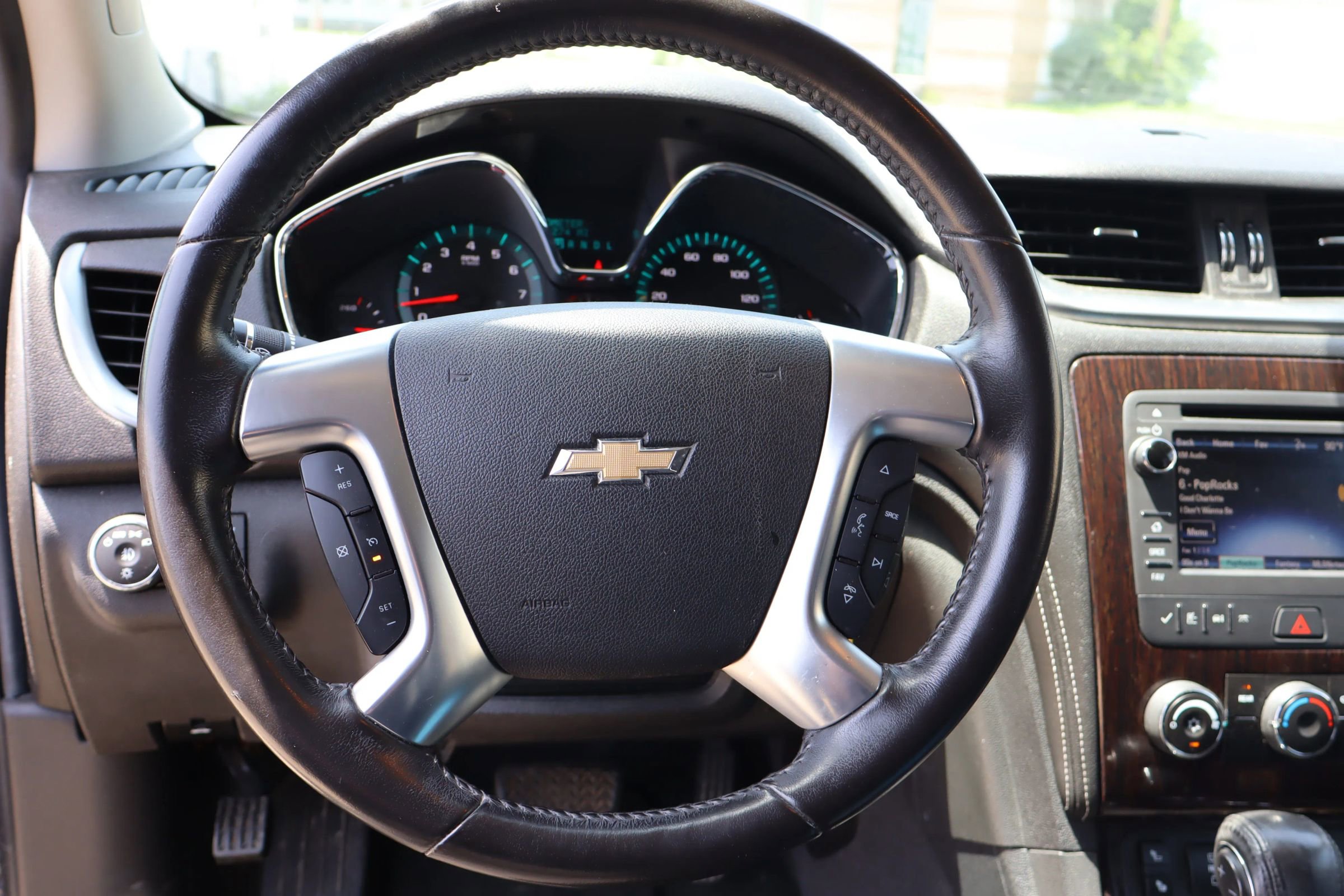 Used 2016 Chevrolet Traverse LT w/ Style and Technology Package image 19