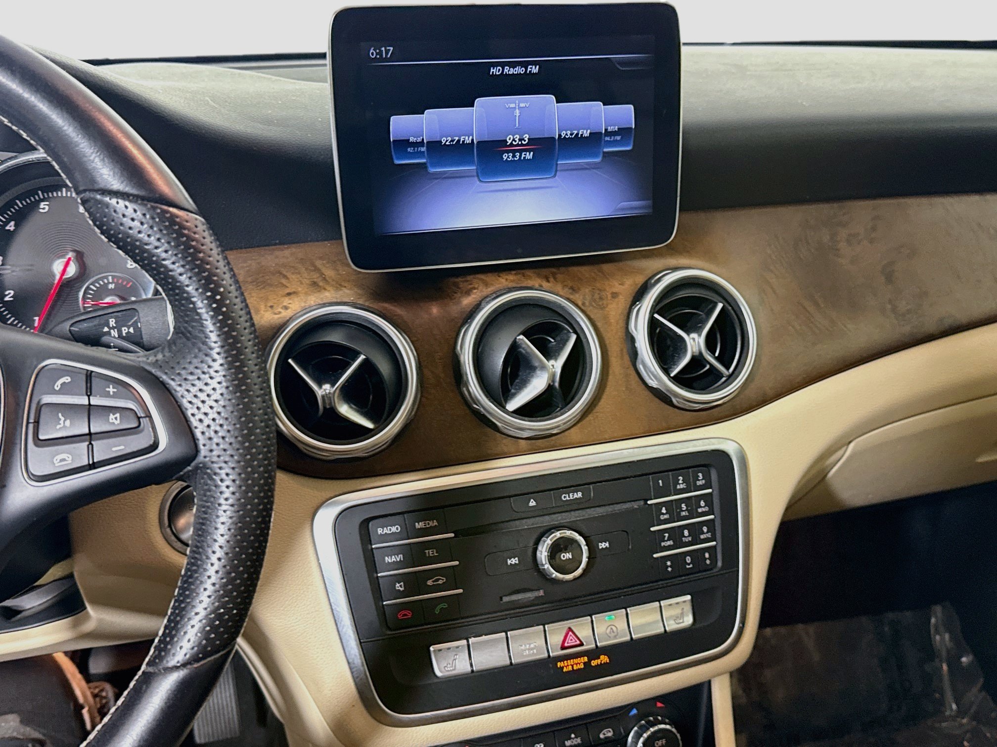Used 2019 Mercedes-Benz GLA 250 w/ Convenience Package image 18