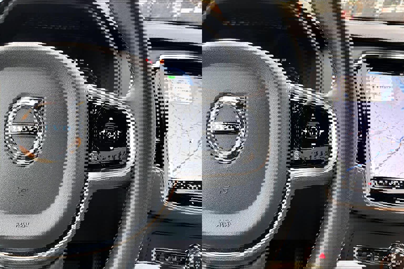 Used 2023 Volvo XC90 T8 Ultimate image 25