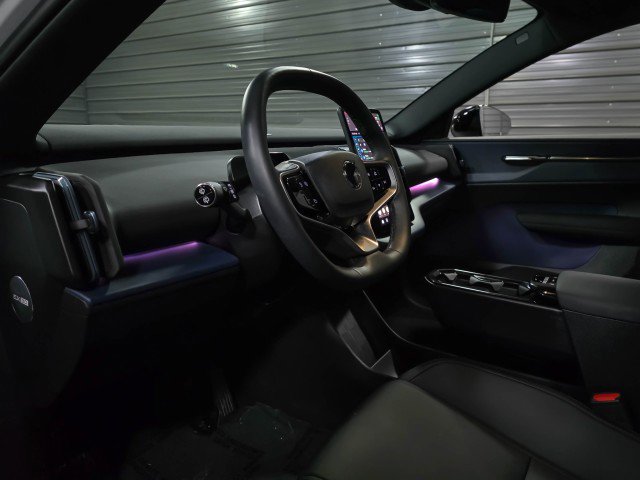 Used 2025 Volvo EX30 Plus image 10