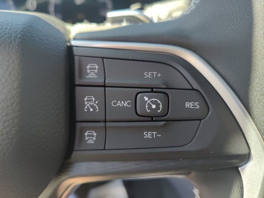 New 2025 Jeep Grand Cherokee 4WD image 25