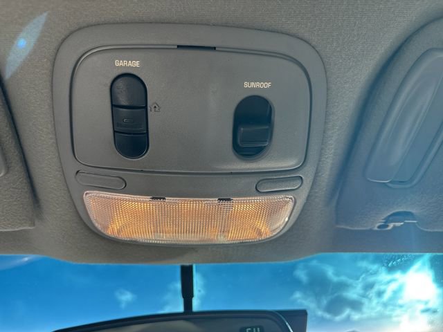 Used 1998 Buick Park Avenue Ultra image 31