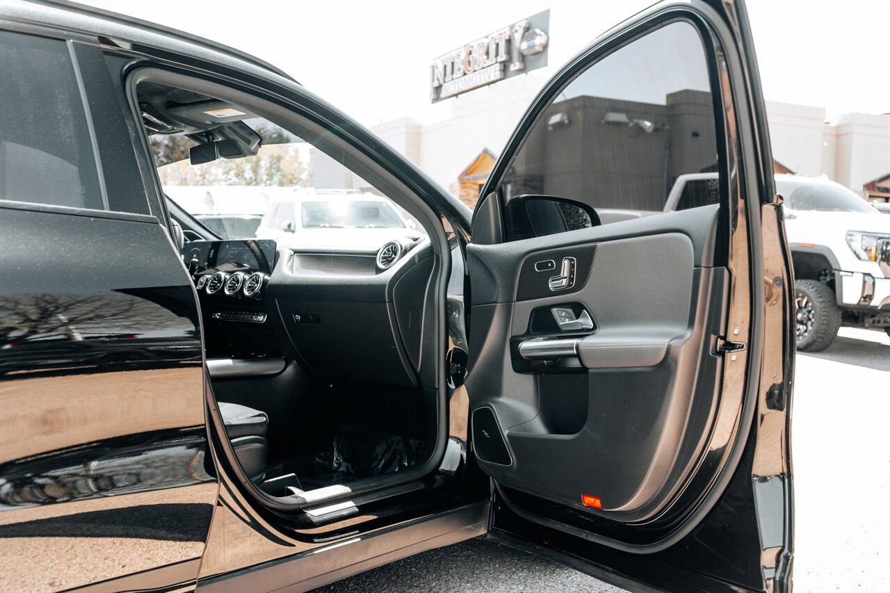 Used 2023 Mercedes-Benz GLA 35 AMG 4MATIC image 48