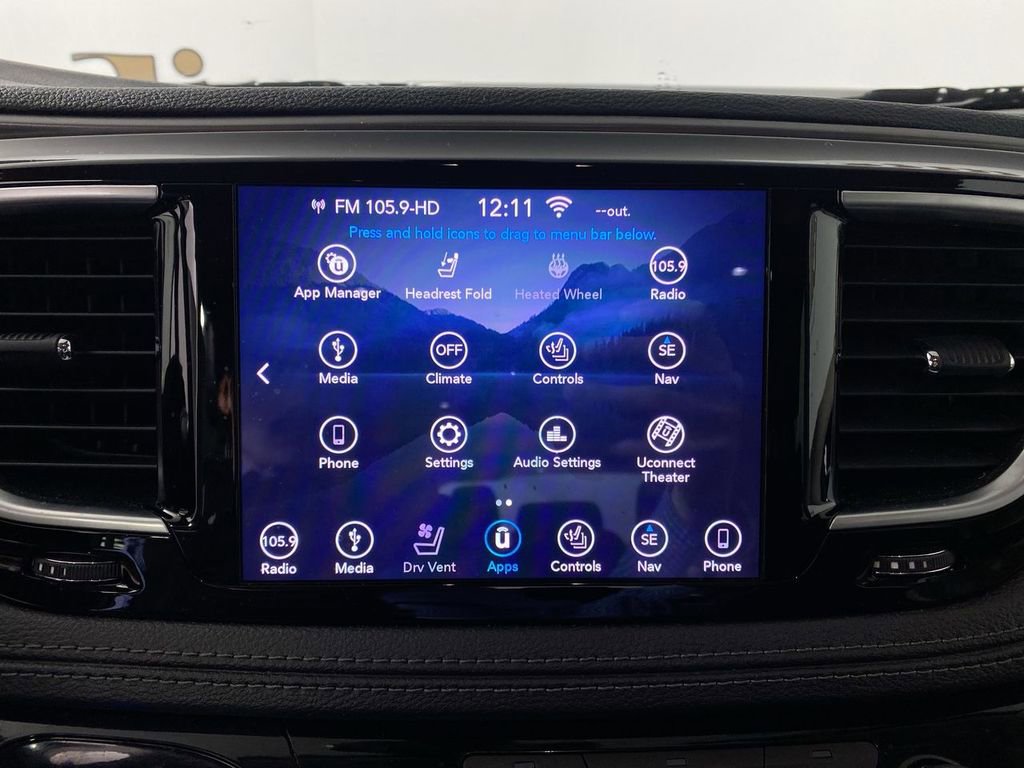 Used 2019 Chrysler Pacifica Limited image 16