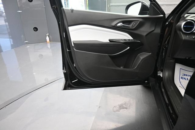New 2026 Chevrolet Trax LT w/ Driver Confidence Package FWD image 10