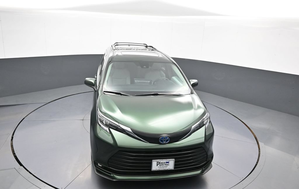 Certified 2025 Toyota Sienna XLE w/ XLE Plus Package AWD/4WD image 37
