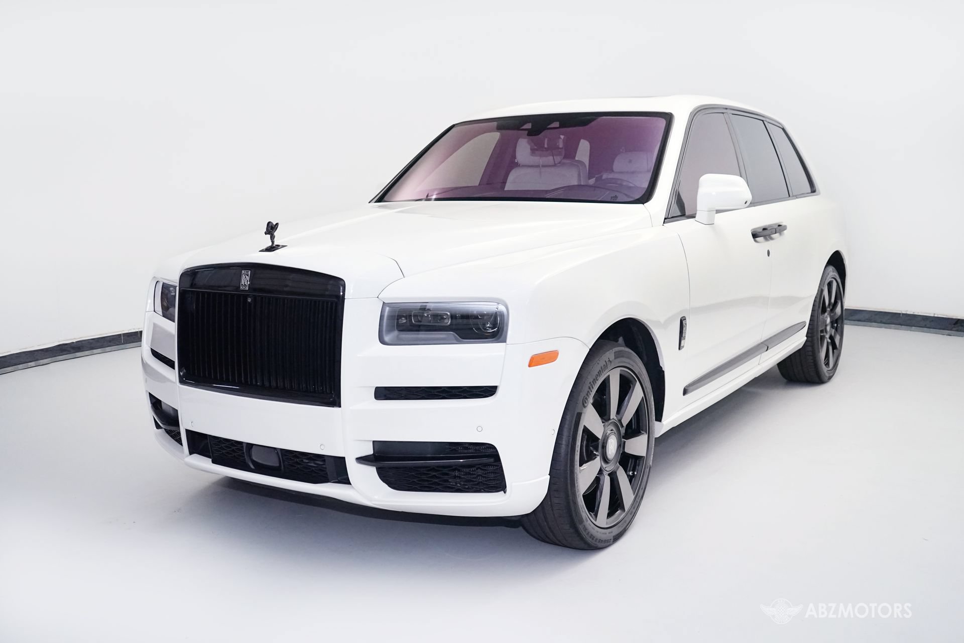 Used 2019 Rolls-Royce Cullinan AWD/4WD image 2