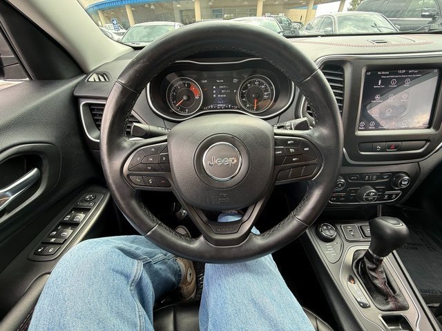 Used 2020 Jeep Cherokee Trailhawk w/ Comfort/Convenience Group image 10