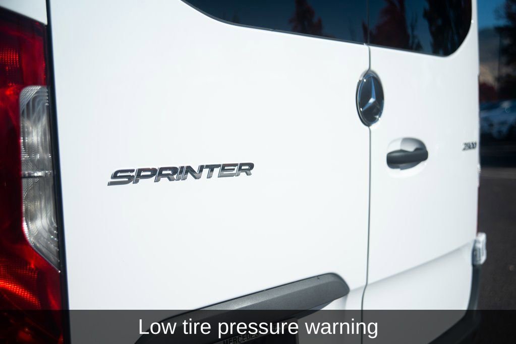 Used 2025 Mercedes-Benz Sprinter 2500 image 20