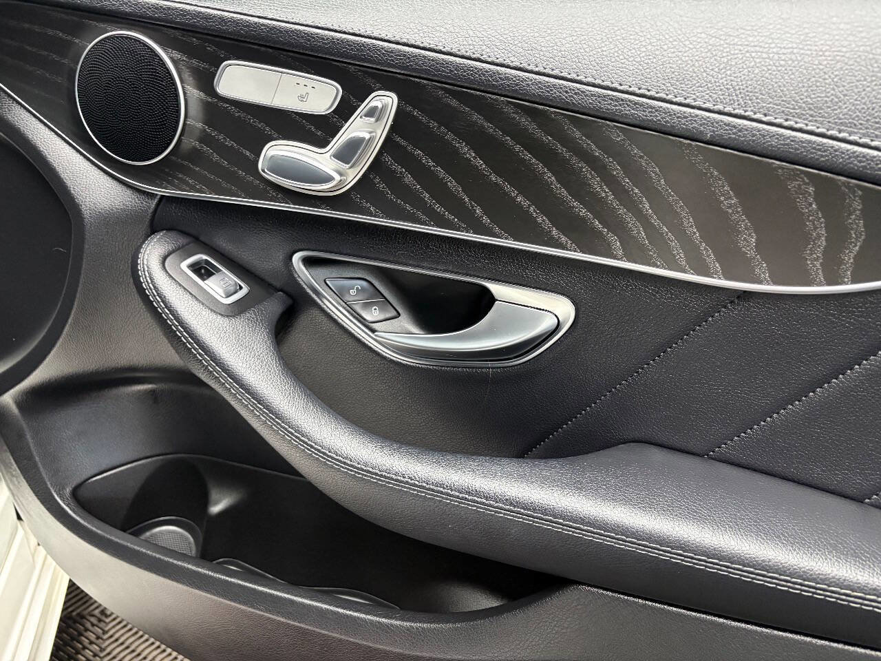 Used 2016 Mercedes-Benz C 300 Luxury image 49