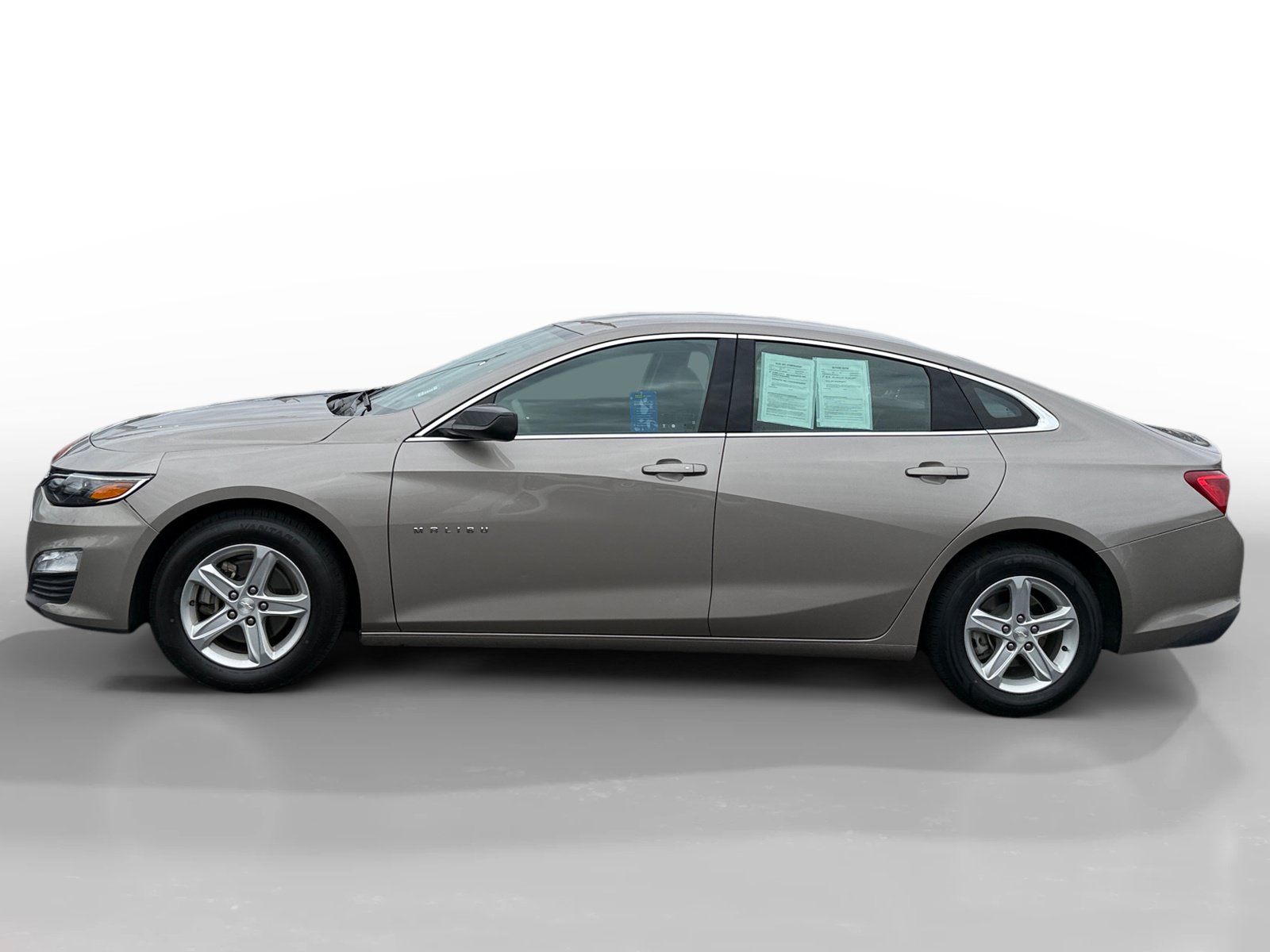 Used 2023 Chevrolet Malibu LT FWD image 2