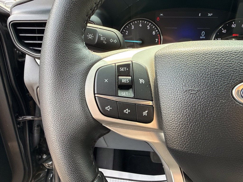 Used 2024 Ford Explorer XLT AWD/4WD image 26