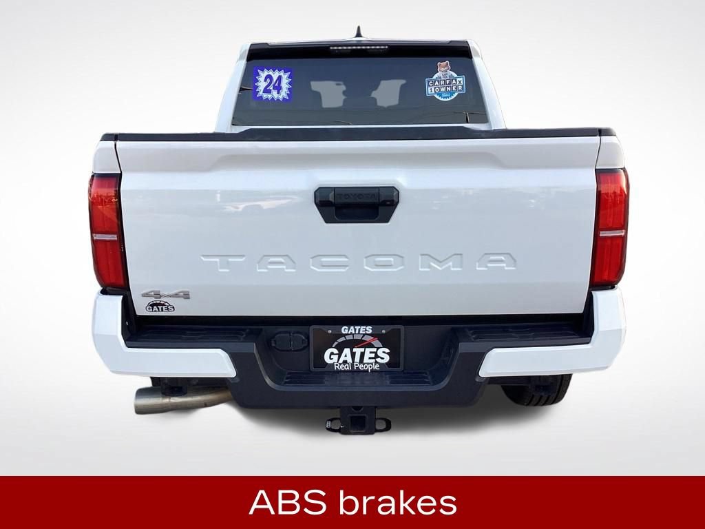 Used 2024 Toyota Tacoma SR5 AWD/4WD image 8