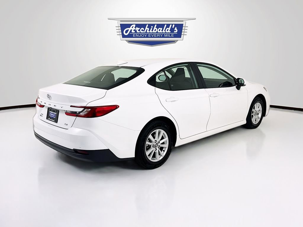 Used 2025 Toyota Camry LE AWD/4WD image 7
