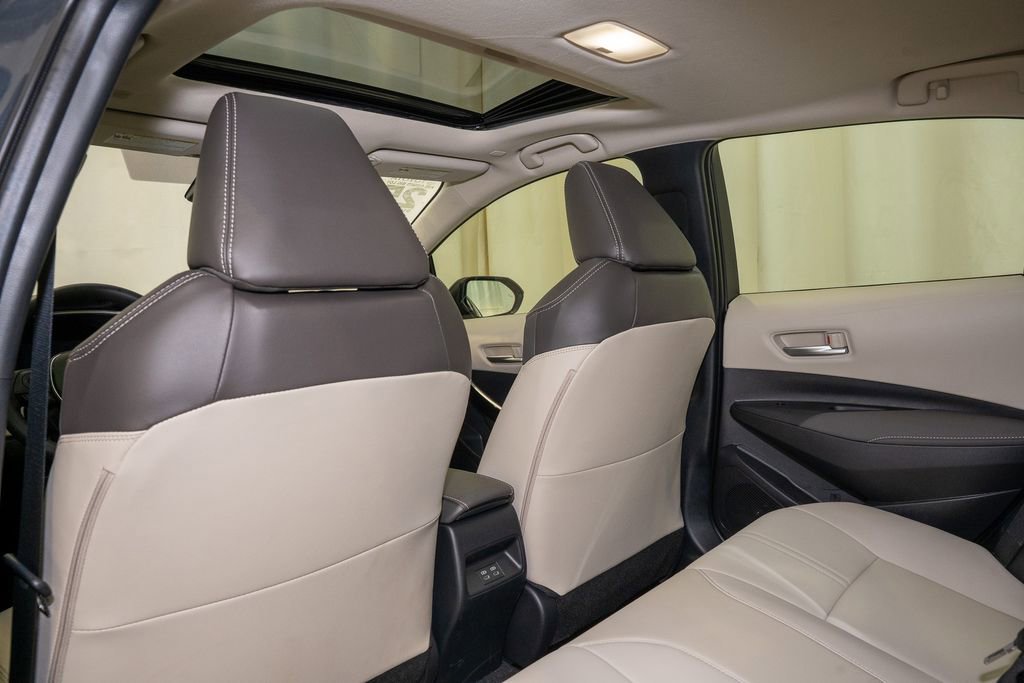 Used 2025 Toyota Corolla XLE image 9