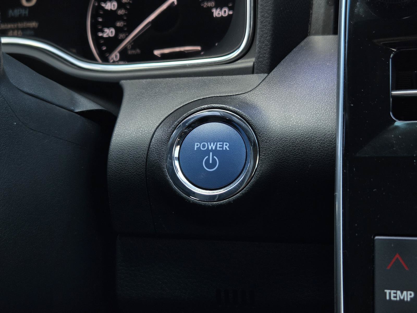 Used 2022 Toyota Avalon XSE FWD image 21