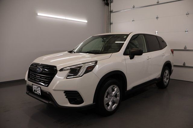 Used 2022 Subaru Forester Base image 5
