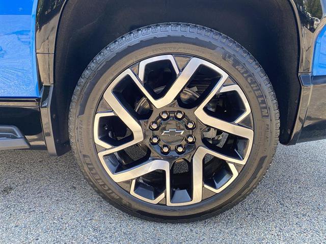 Certified 2025 Chevrolet Silverado EV RST AWD/4WD image 43