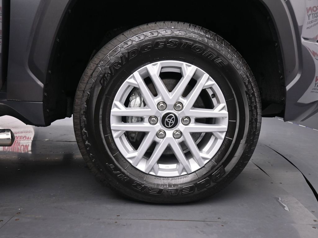 Used 2023 Toyota Tundra SR5 w/ SR5 Convenience Package AWD/4WD image 15