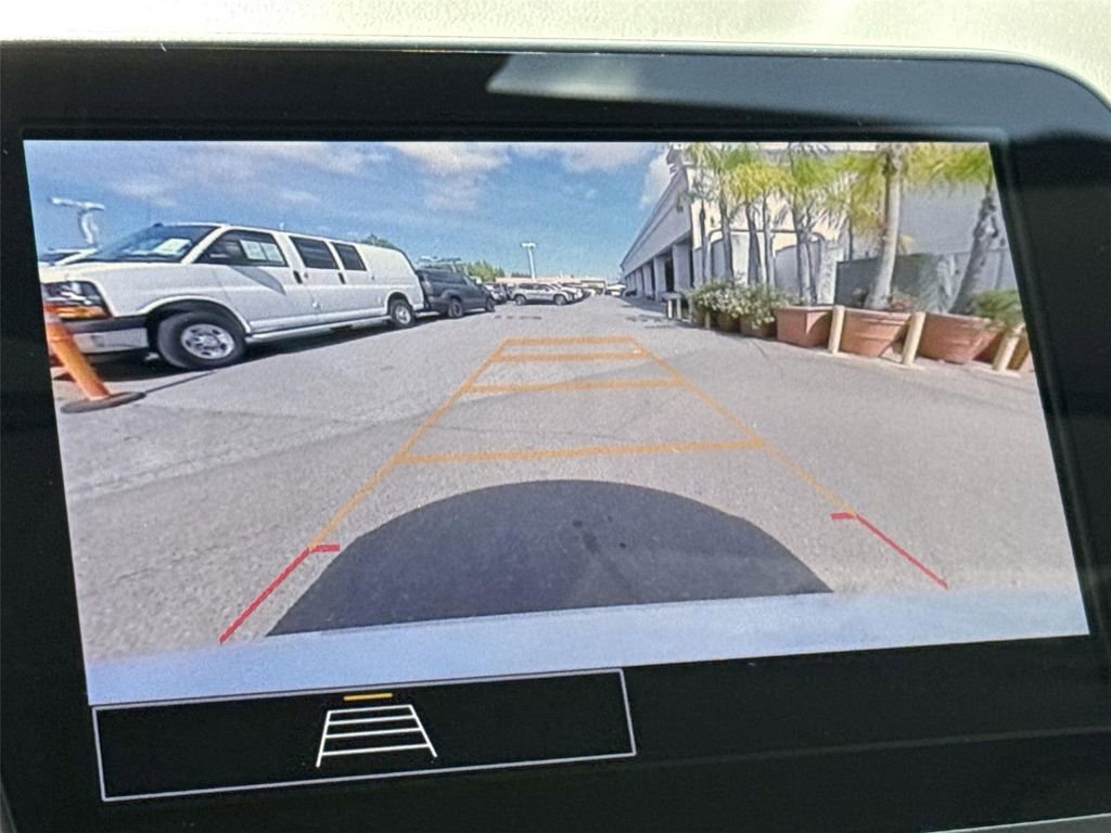 Used 2025 Chevrolet Malibu LT FWD image 13