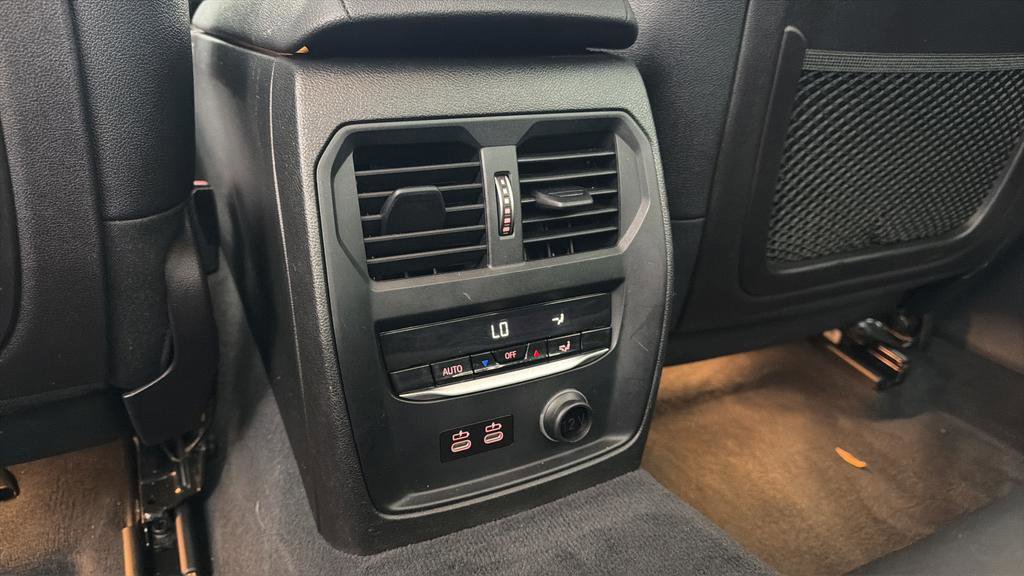 Used 2020 BMW 330i xDrive Sedan w/ Driving Assistance Package image 18