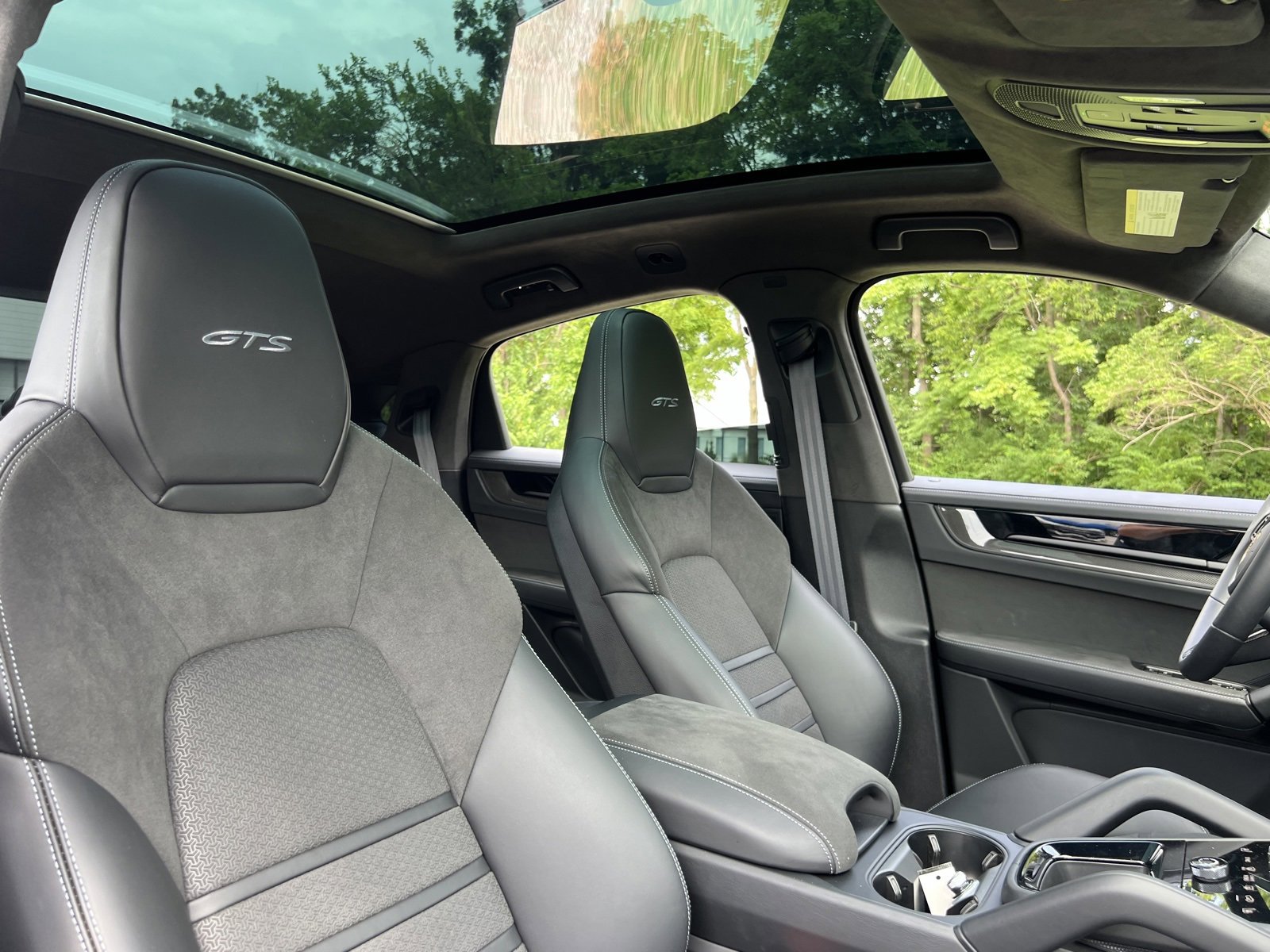 Certified 2025 Porsche Cayenne GTS image 22