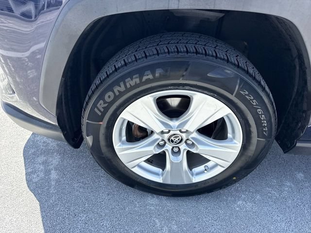 Used 2019 Toyota RAV4 XLE FWD image 10