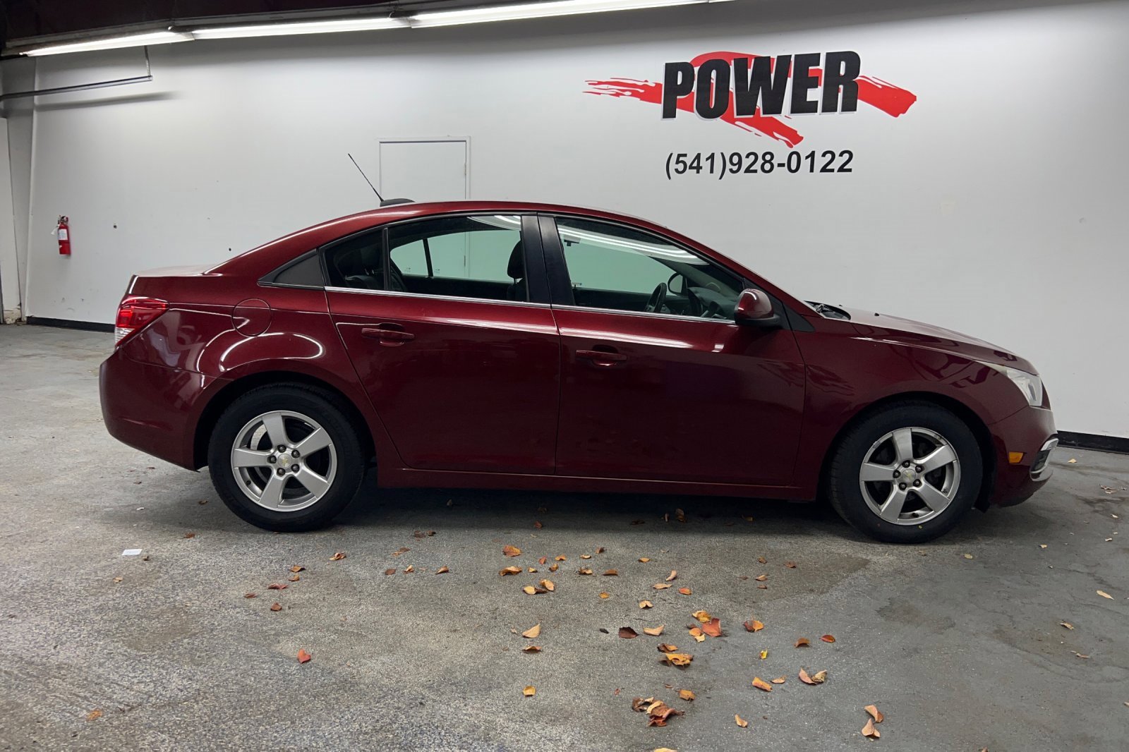 Used 2016 Chevrolet Cruze LT w/ Technology Package image 2