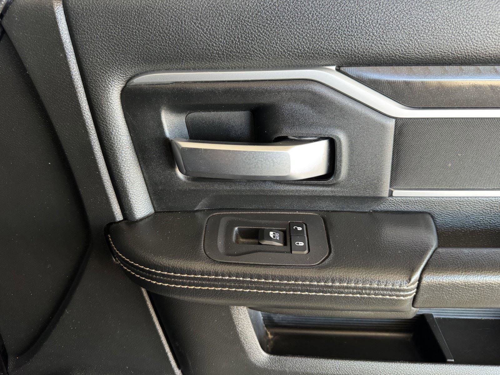 Used 2025 RAM 3500 Big Horn image 37