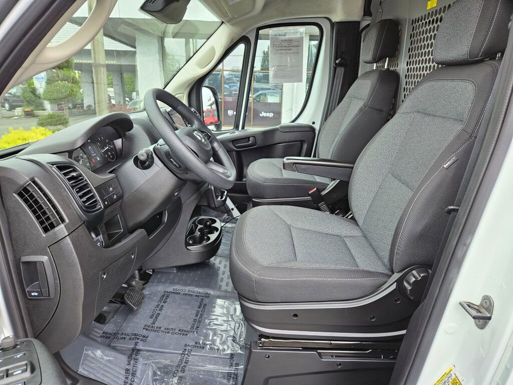 Used 2025 RAM ProMaster 2500 w/ Convenience Group FWD image 15