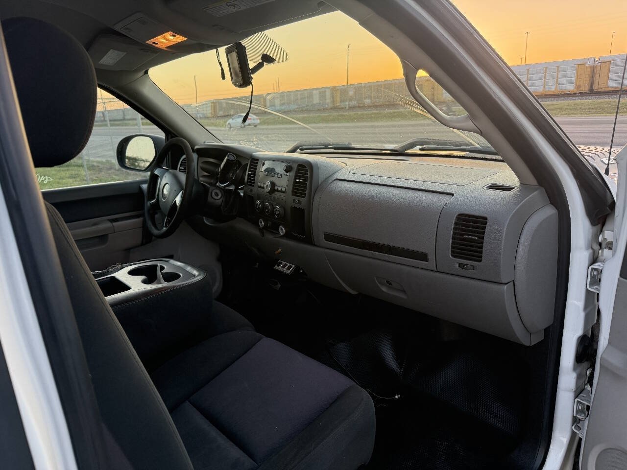 Used 2011 Chevrolet Silverado 2500 W/T RWD image 8