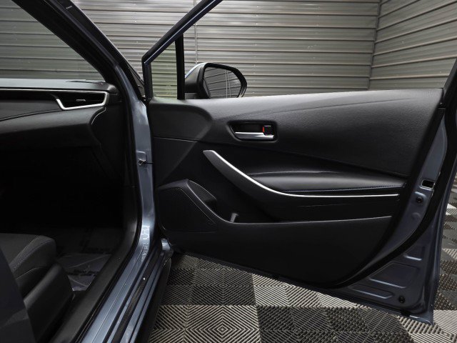 Used 2020 Toyota Corolla SE FWD image 29