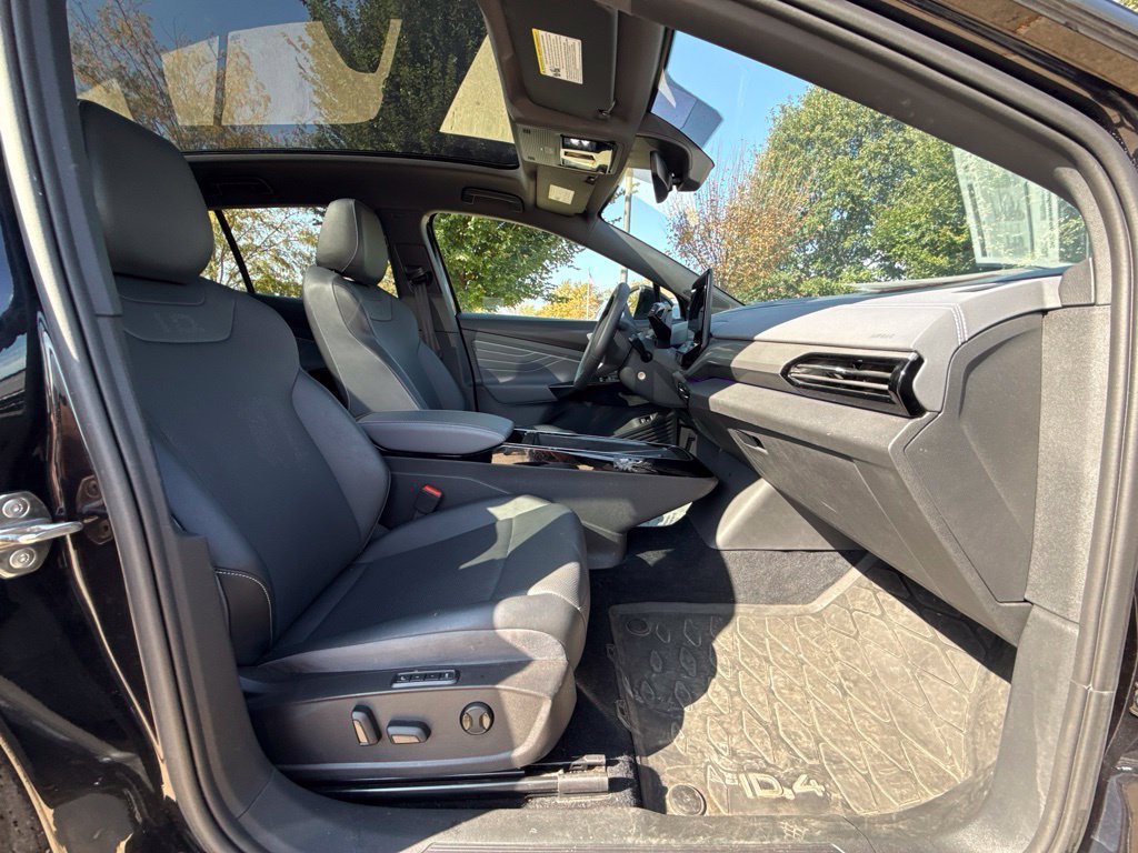 Used 2023 Volkswagen ID.4 Pro S AWD/4WD image 15