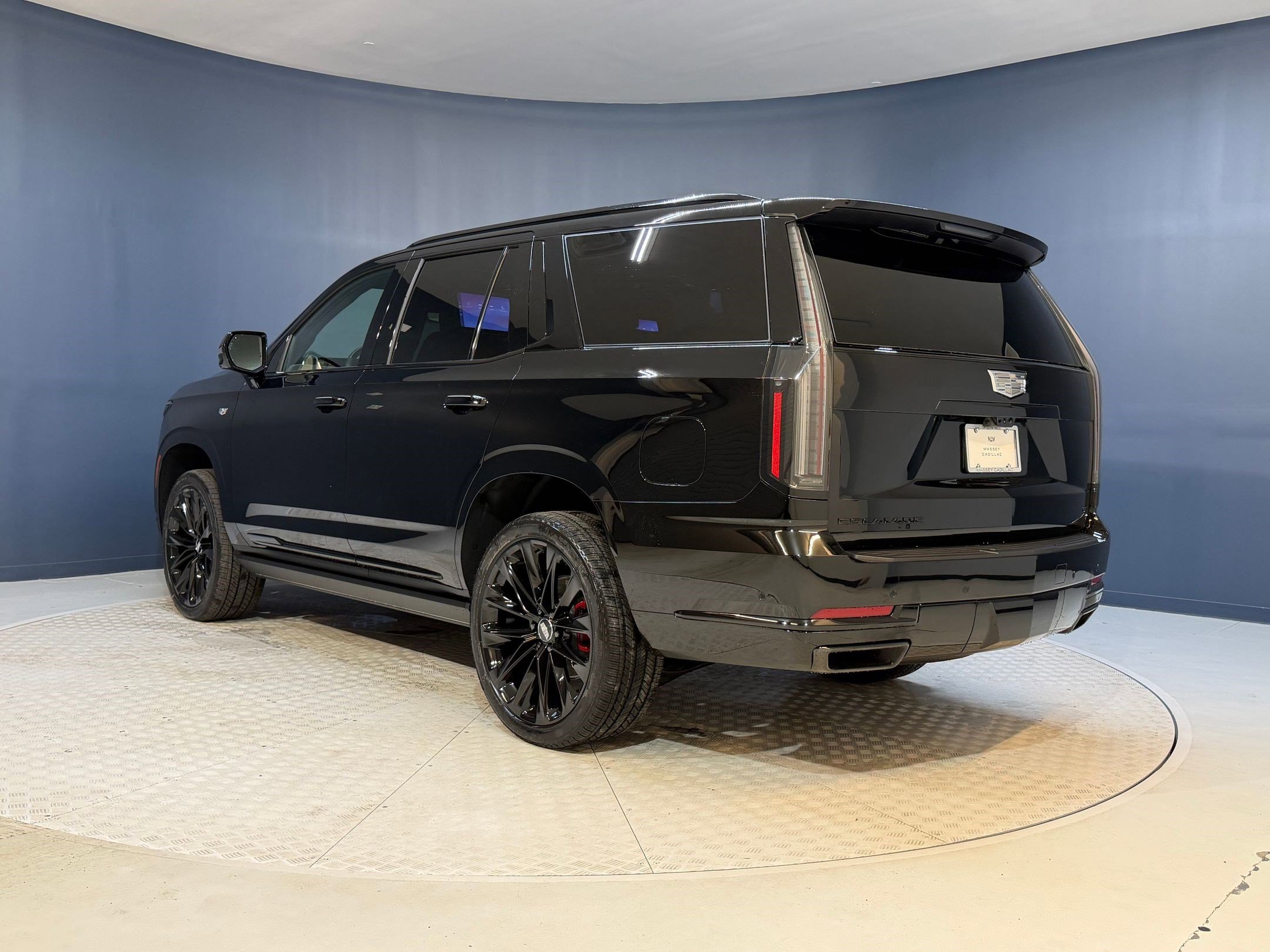 New 2026 Cadillac Escalade Platinum Sport AWD/4WD image 3