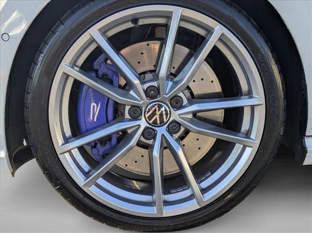 Used 2024 Volkswagen Golf R image 10