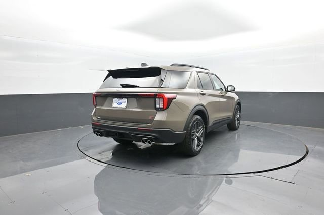 New 2026 Ford Explorer ST w/ Sun And Sound Package image 7