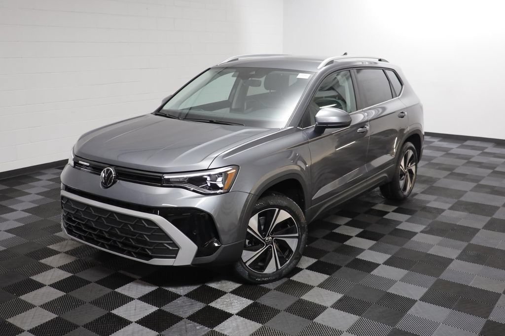 New 2026 Volkswagen Taos SE AWD/4WD image 2